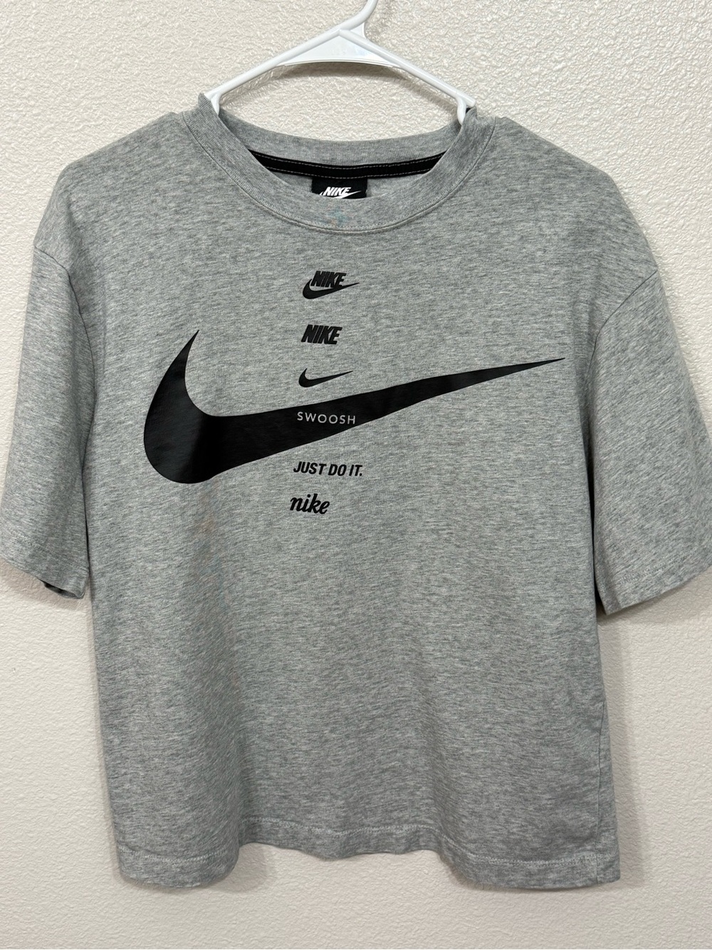 Nike Sportswear Women's Multi Logo Cropped Graphic Tee Grey Heather XS - Picture 1 of 7